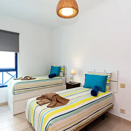 Daire 3br - Private Heated Pool - Parking